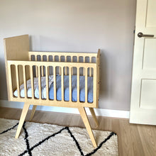 Afbeelding in Gallery-weergave laden, Wieg berkenhout