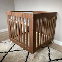 Afbeelding in Gallery-weergave laden, Box