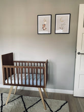 Afbeelding in Gallery-weergave laden, Wieg notenhout