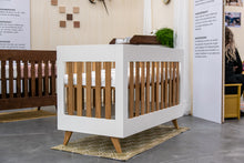 Afbeelding in Gallery-weergave laden, Ledikant eikenhout